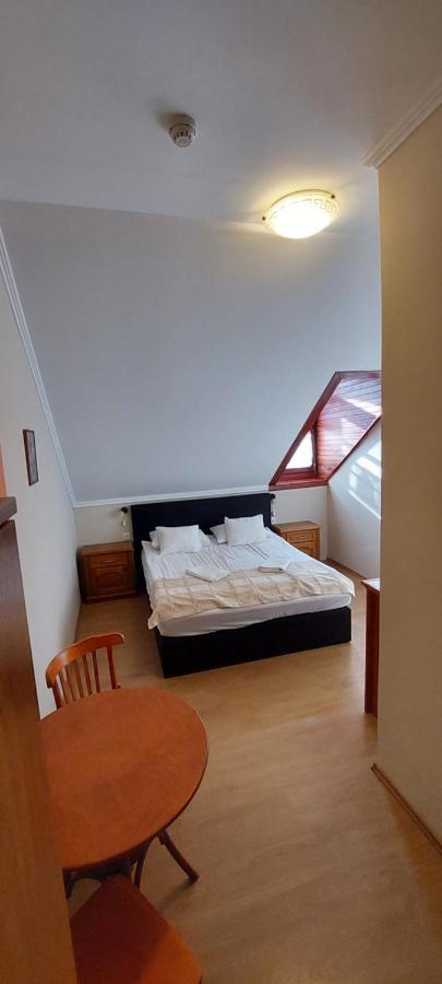 Forras Fogado Bed & Breakfast Bukkszek Ngoại thất bức ảnh
