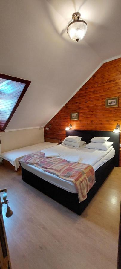 Forras Fogado Bed & Breakfast Bukkszek Ngoại thất bức ảnh