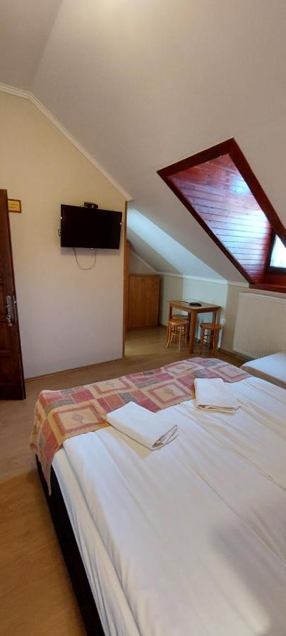 Forras Fogado Bed & Breakfast Bukkszek Ngoại thất bức ảnh