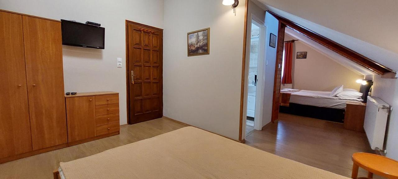 Forras Fogado Bed & Breakfast Bukkszek Ngoại thất bức ảnh
